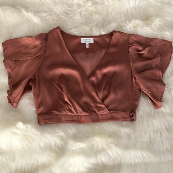 New & Other Stories faux wrap crossover flutter sleeve crop v-neck satin blouse - Picture 4 of 11